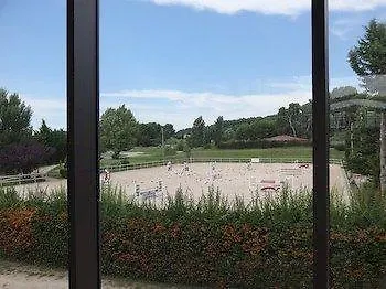 Les Jardins D'athena Apartahotel