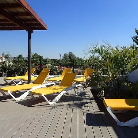 Les Jardins D'athena Apartahotel